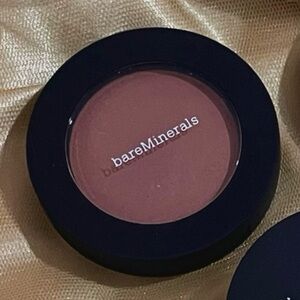 BareMinerals Bounce and Blur Blush in Blurred Buff